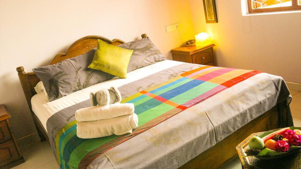 Serendib Guest House Negombo Phòng bức ảnh